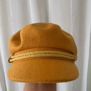 Mustard Britton Fiddler cap LIKE NEW